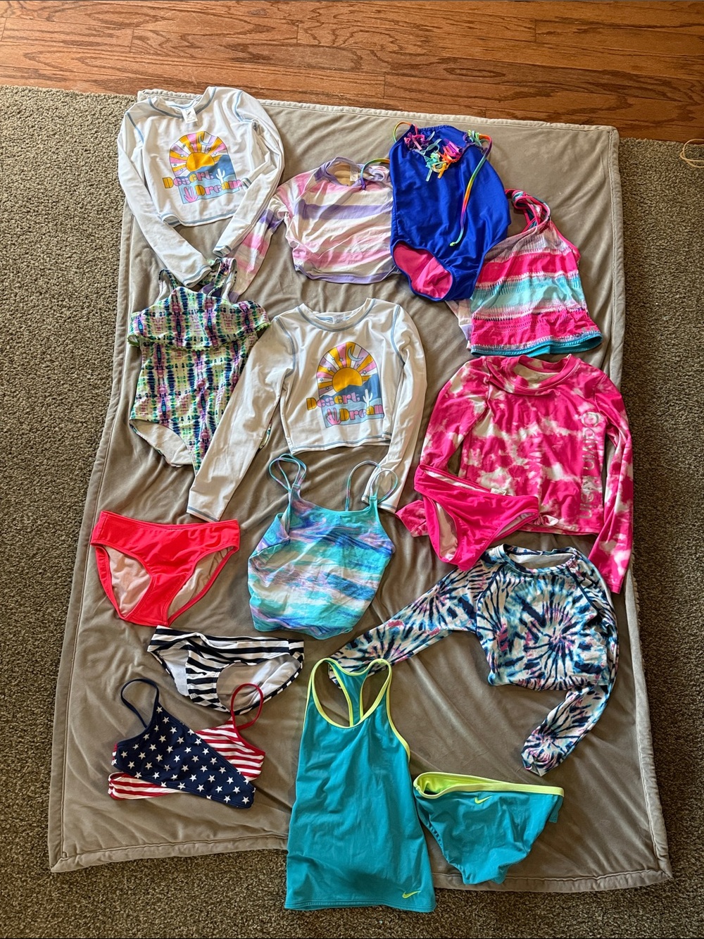 15-item mixed girls swimming lot.